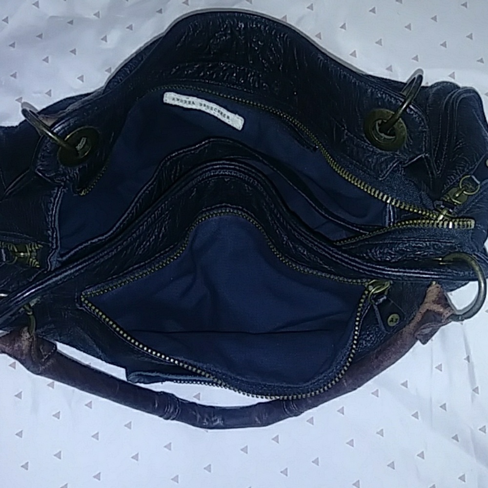 Handbag - Picture 4 of 7